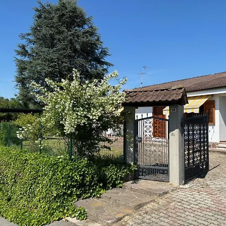 Casa Moncestino Vakantiehuis CastellʼAlfero